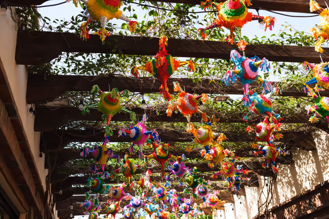 Teen Piñatas Event Image